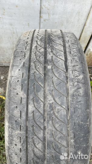 Bridgestone Regno GRV 215/60 R16