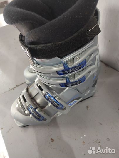 Горнолыжные ботинки