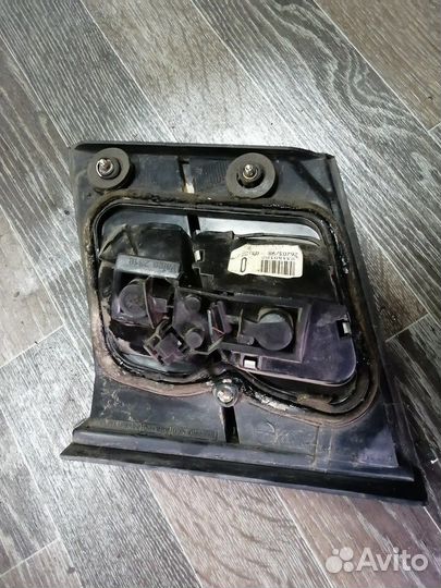 Фонарь задний левый внутренний Ниссан Примера Р11