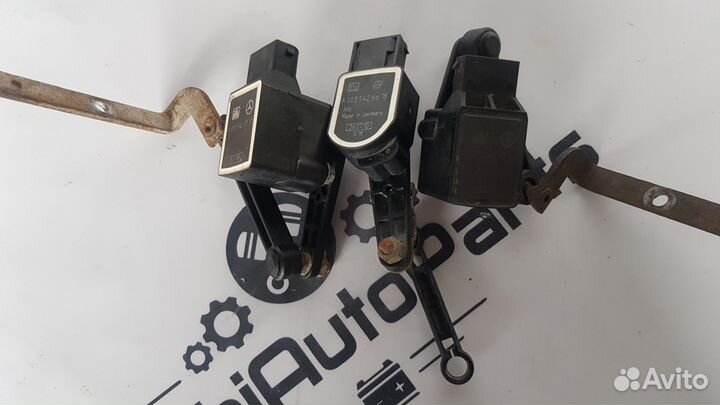 Датчик положения кузова Mercedes