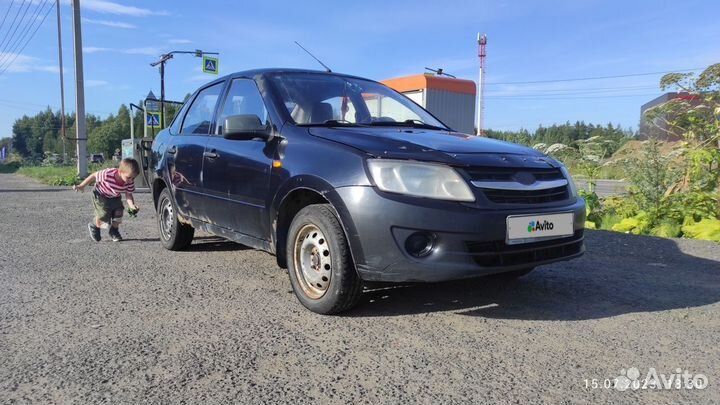 LADA Granta 1.6 МТ, 2012, 403 500 км