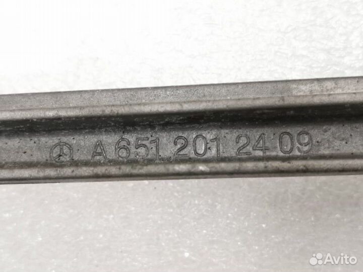 Крышка двигателя декоративная Mercedes-Benz Glc