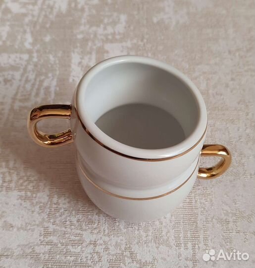 Оригинальная кружка с двумя ручками
