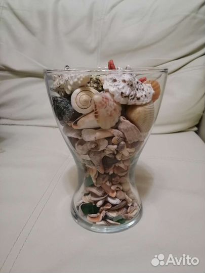 Ваза с ракушками