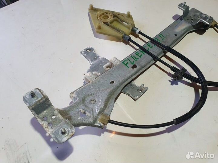Стеклоподъемник задний правый Renault Fluence