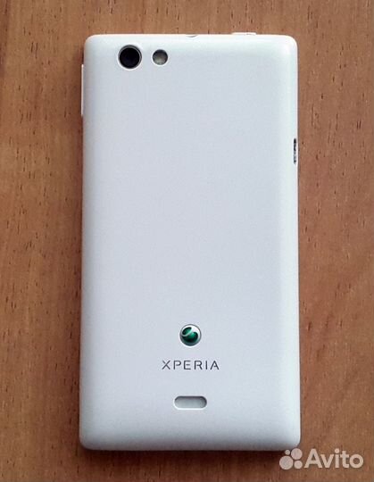 Телефон Sony Xperia Miro