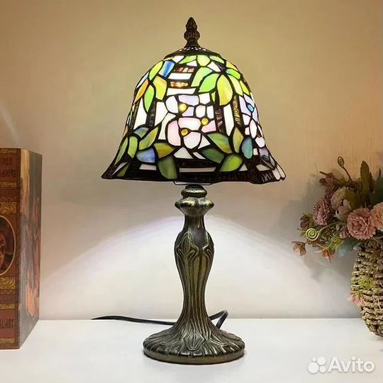 Лампа настольная в стиле Тиффани
