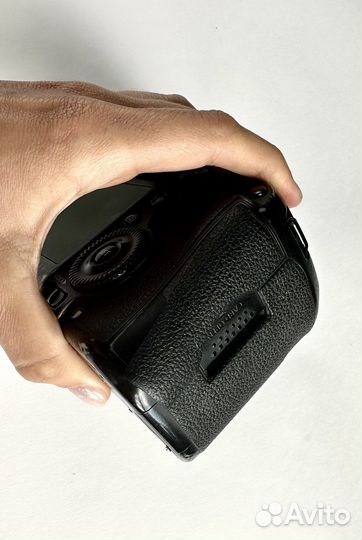 Зеркальный фотоаппарат canon 5d mark 3