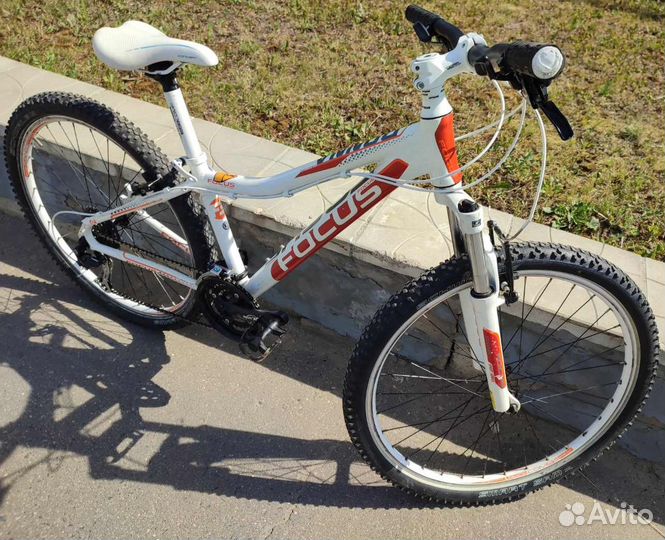 Отличный велосипед focus donna колесо 26