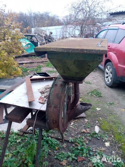 Крупорушка зернодробилка