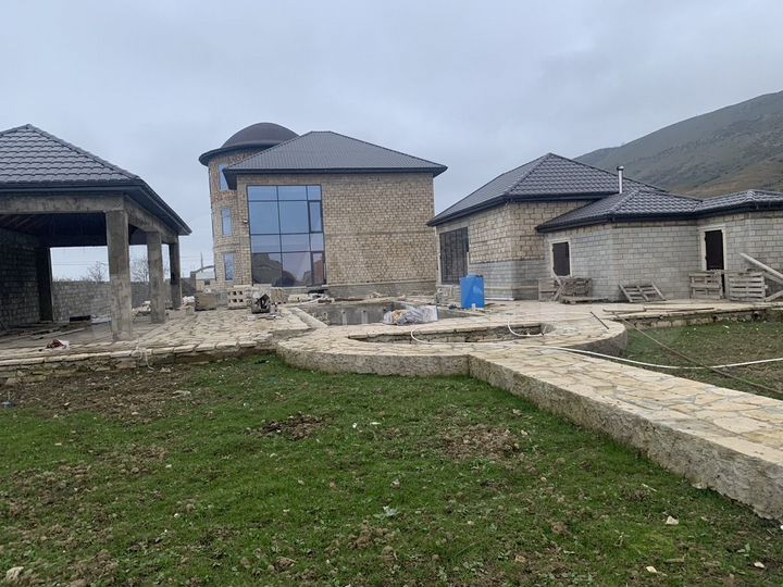 Дом 665 м² на участке 25 сот.