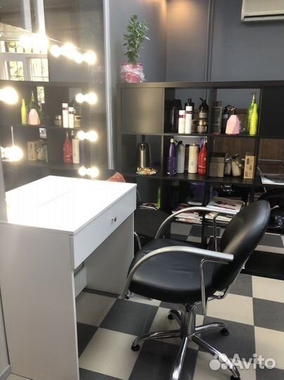 Сдаётся в аренду парикмахерское кресло