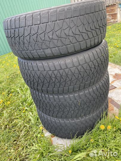 Bridgestone Blizzak DM-V2 235/55 R18