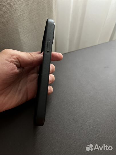 Кожаный чехол на iPhone 13 pro max