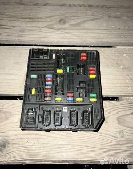 Блок предохранителей Renault Megane 3
