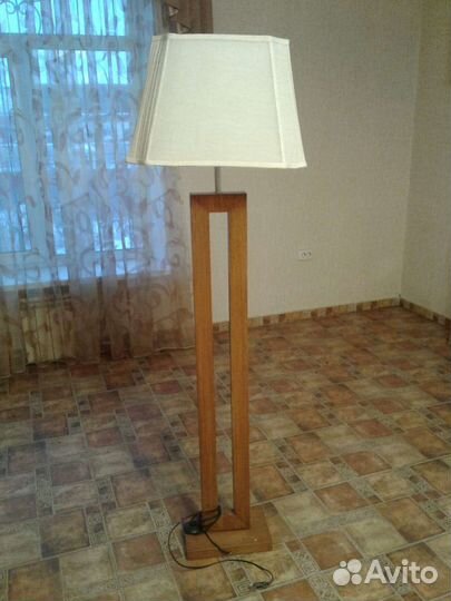 Торшер напольный с абажуром