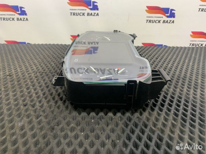 Панель приборов Renault T