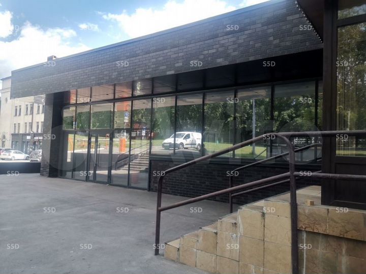 Продам торговое помещение, 284 м²