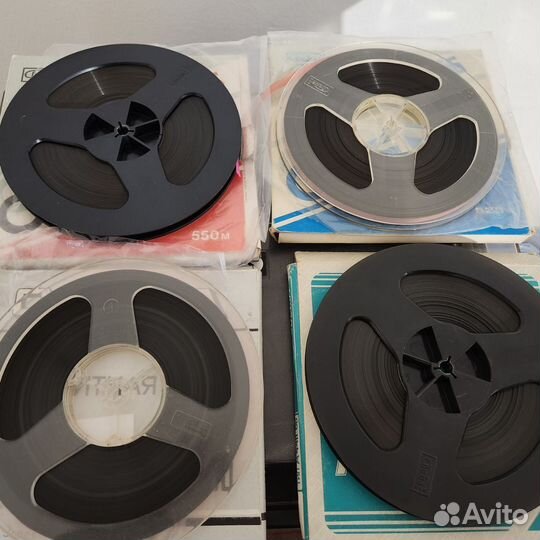 Магнитная лента катушки с записью 18