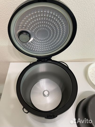 Мультиварка redmond новая RMC-M4526