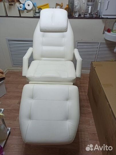 Косметологическое кресло б/у