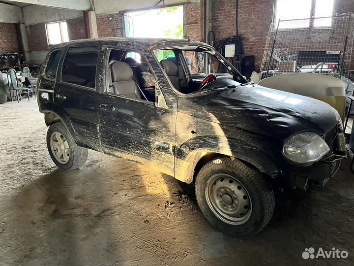 Целиком кузов ваз нива шевроле