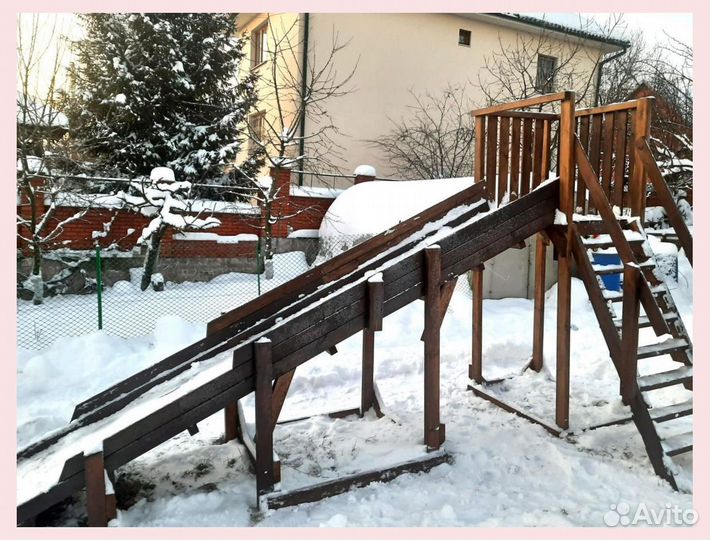 Зимняя горка деревянная ледянка