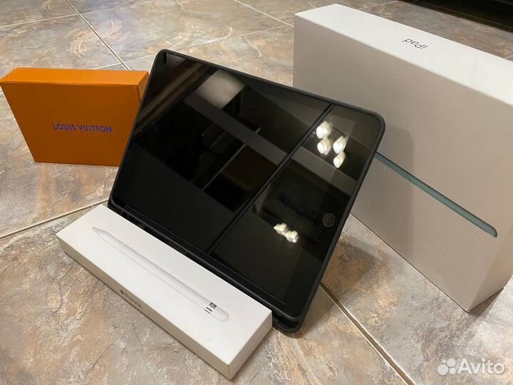 iPad 8-го и новый apple pencil 1