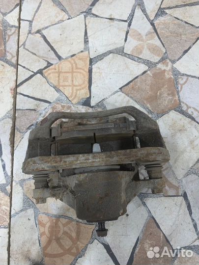 Суппорт тормозной передний Kia Ceed Ed хэтчбэк 1.6