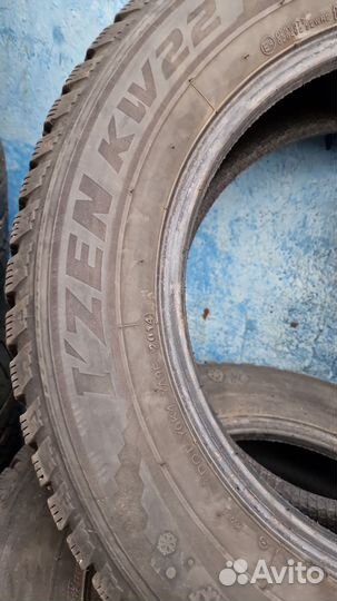 Kumho I'Zen KW22 215/65 R16 98T