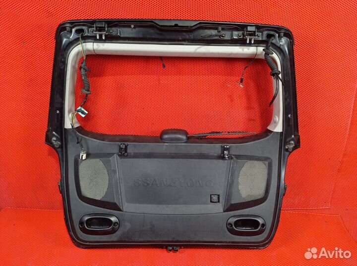 Крышка багажника SsangYong Rexton Y250 D27DT 64011-08320