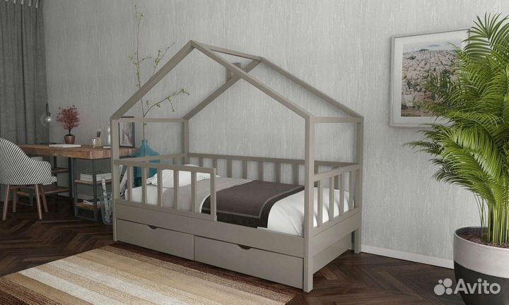 Кровать детская из массива дерева новая