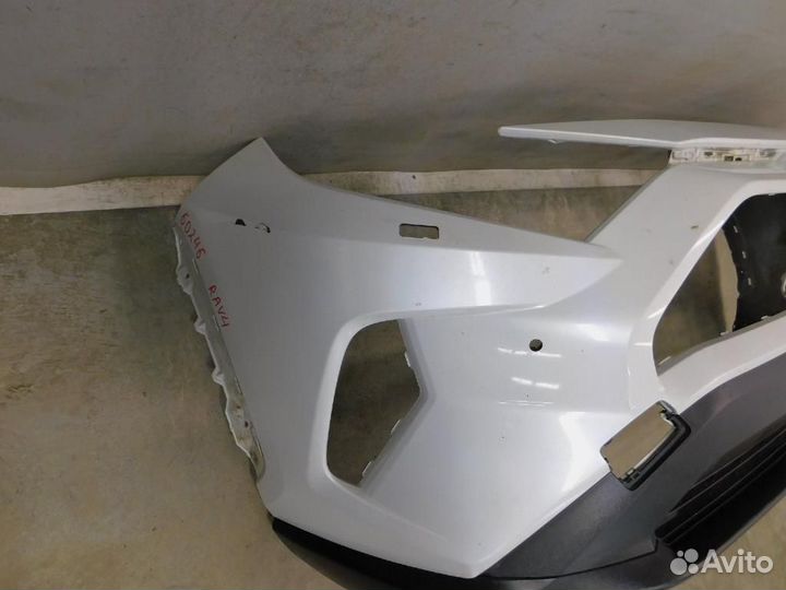 Бампер передний Toyota RAV4