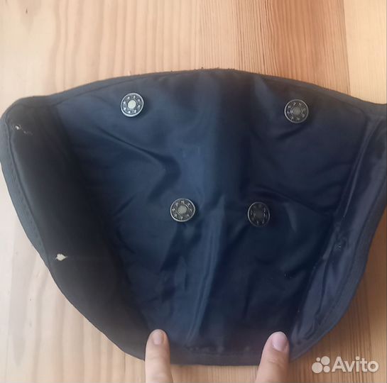 Детское удерживающее устройство в авто