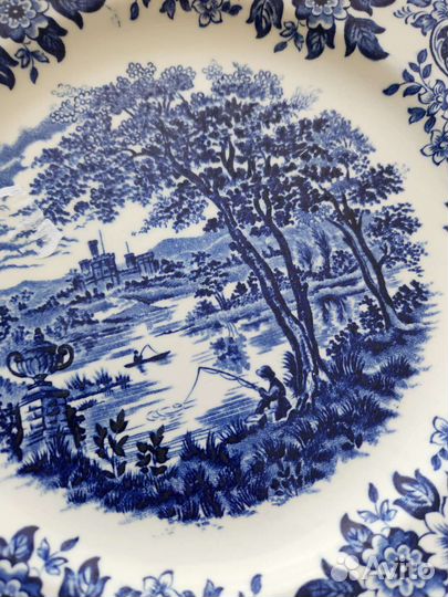 Тарелки столовые. англия