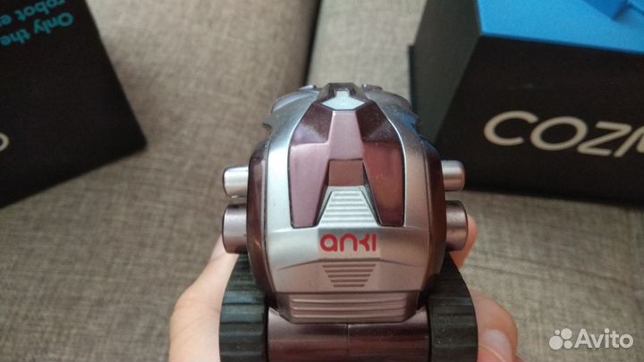 Робот Anki Cozmo Collector's Edition