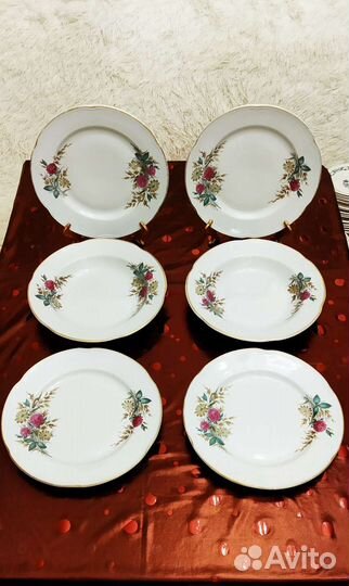 Тарелки от столового сервиза клевер