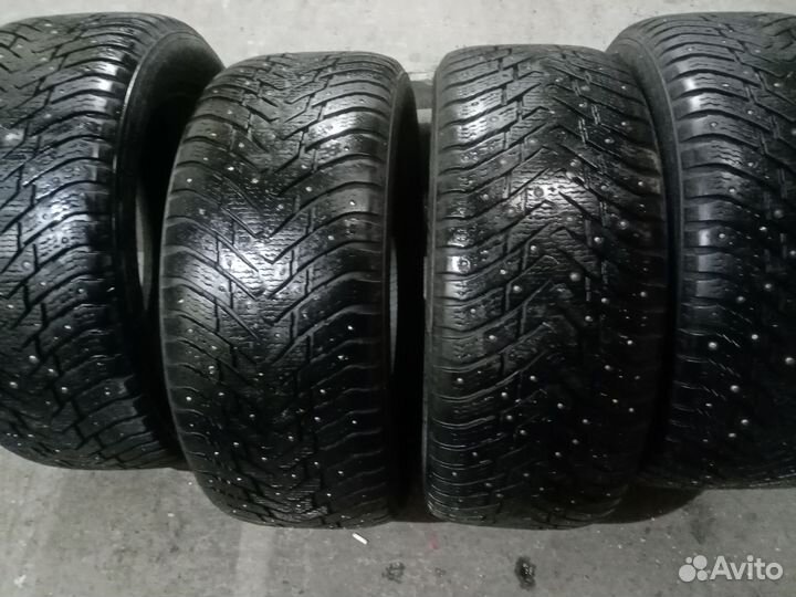 Nokian Tyres Hakkapeliitta 8 SUV 285/50 R20 116M