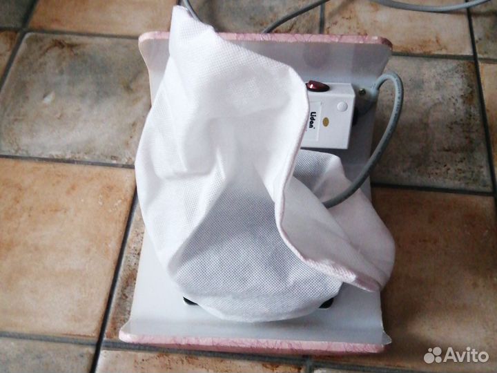 Вытяжка настольная для педикюра