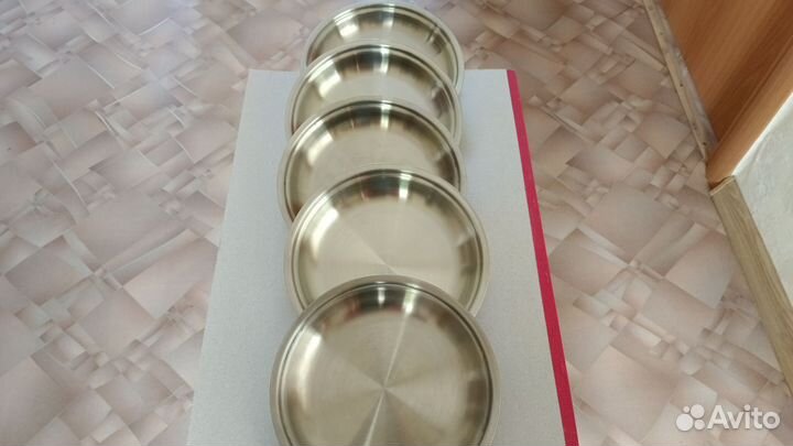 Тарелка из нержавеющей стали