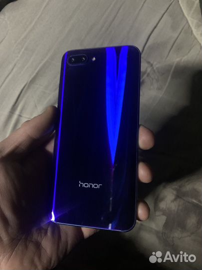HONOR 10, 4/64 ГБ