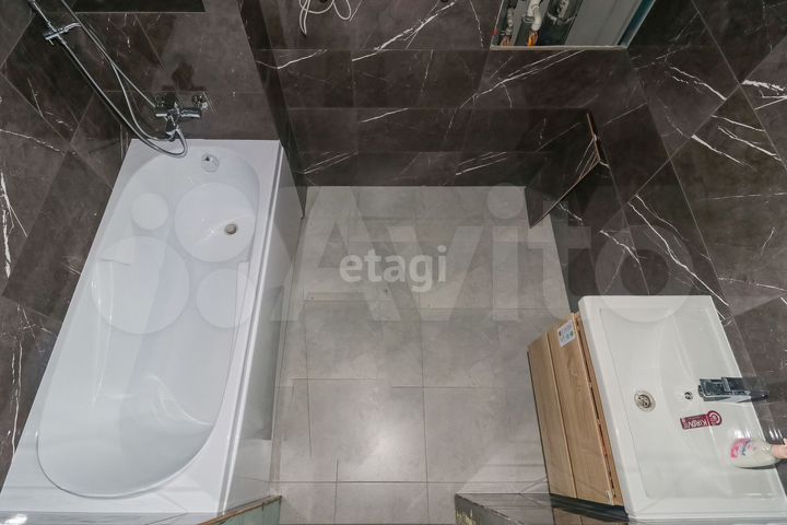 2-к. квартира, 60,7 м², 6/17 эт.