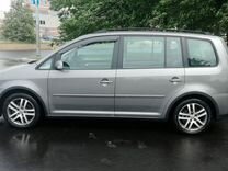 Volkswagen Touran 2.0 MT, 2007, 318 000 км, с пробегом, цена 609 000 руб.
