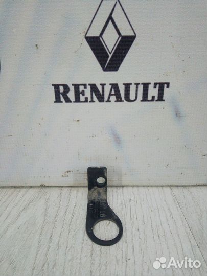 Кронштейн renault sandero 2 stepway