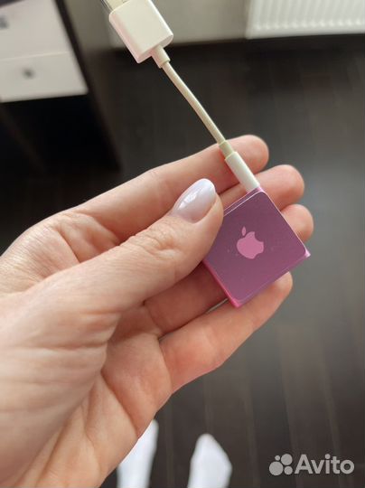 Плеер iPod shuffle 4