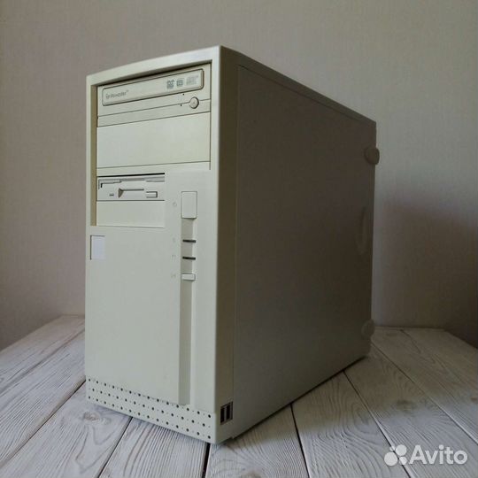 Core 2 Quad Q6600/8600GT 256Mb/DDR2 4Gb/HDD 400Gb