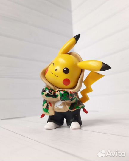 Коллекционная фигурка Пикачу Kaws