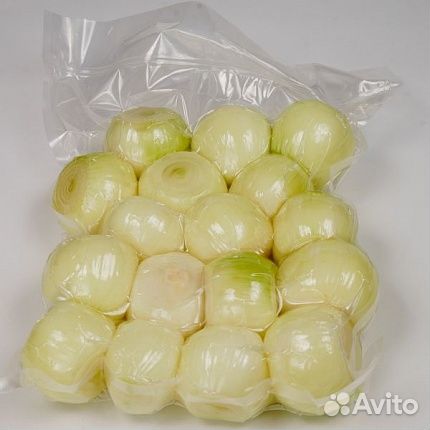 Лук репчатый очищенный в вакуумной упаковке