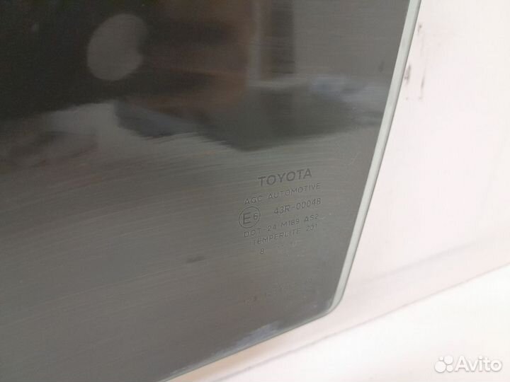 Стекло двери задней левой Toyota Auris E150 2006-2