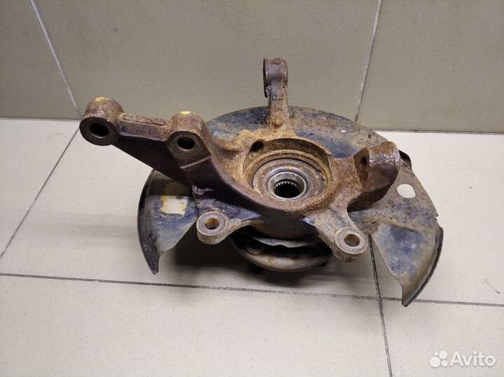 Кулак поворотный передний правый V5 2013